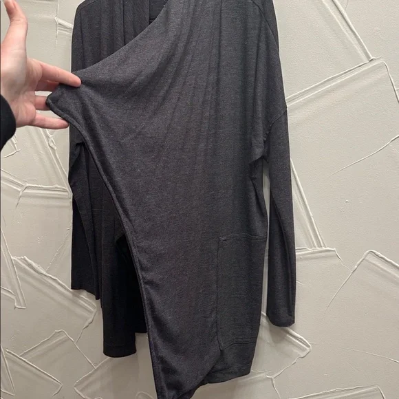 Calvin Klein cardigan - Picture 2 of 4